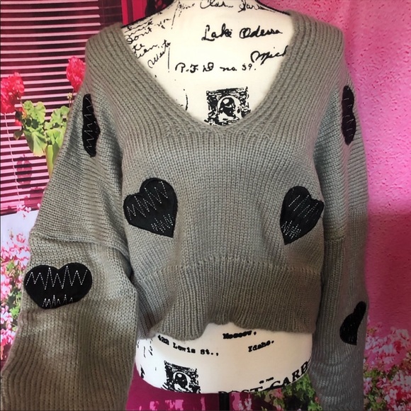 Heart sweater heartbeat gray white patch vneck long sleeve womens - Picture 7 of 11